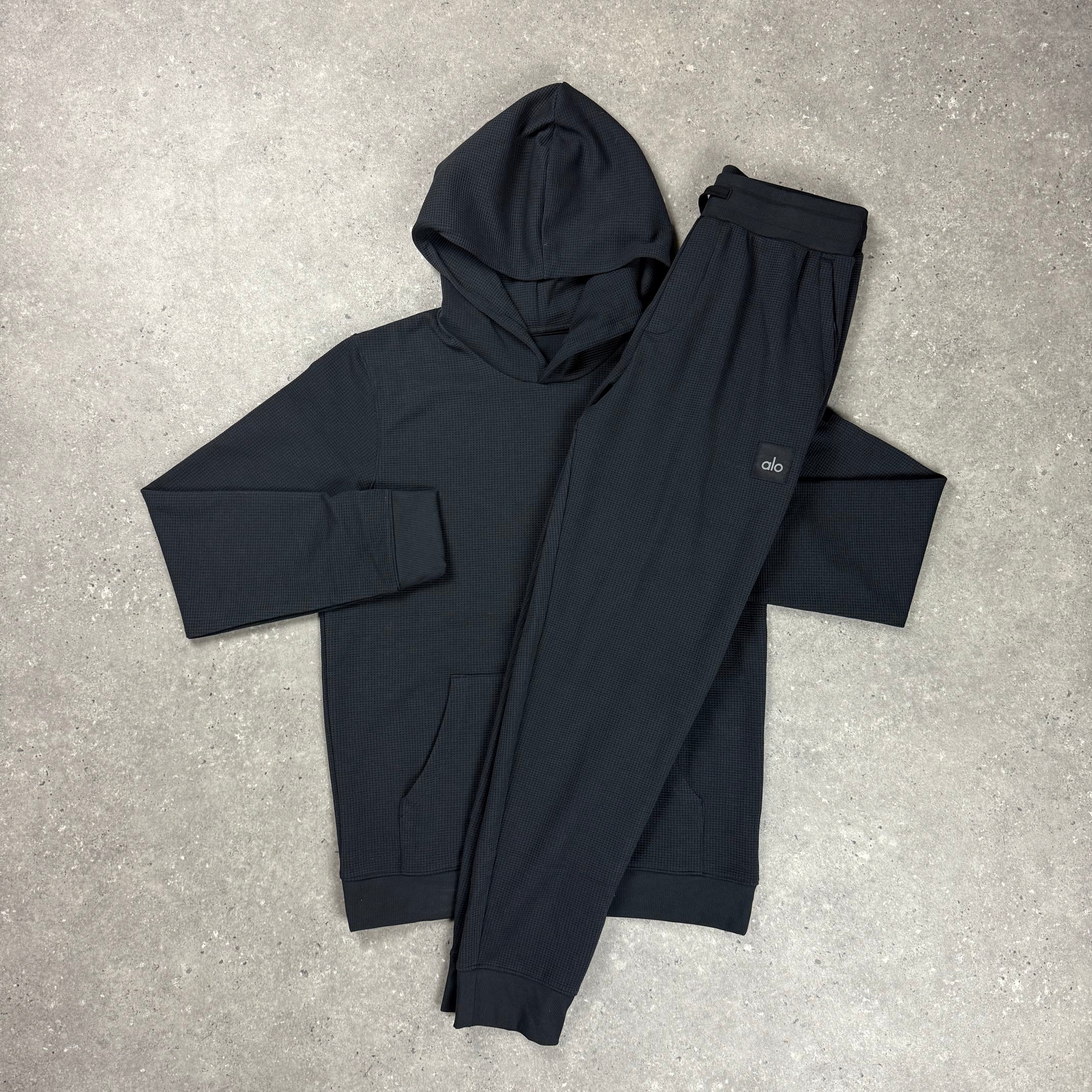ALO WAFFLE LOUNGE TRACKSUIT - BLACK