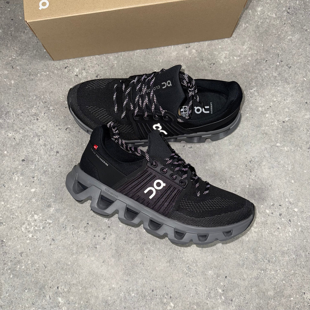 ON RUNNING CLOUDSWIFT - 4 BLACK / ROCK