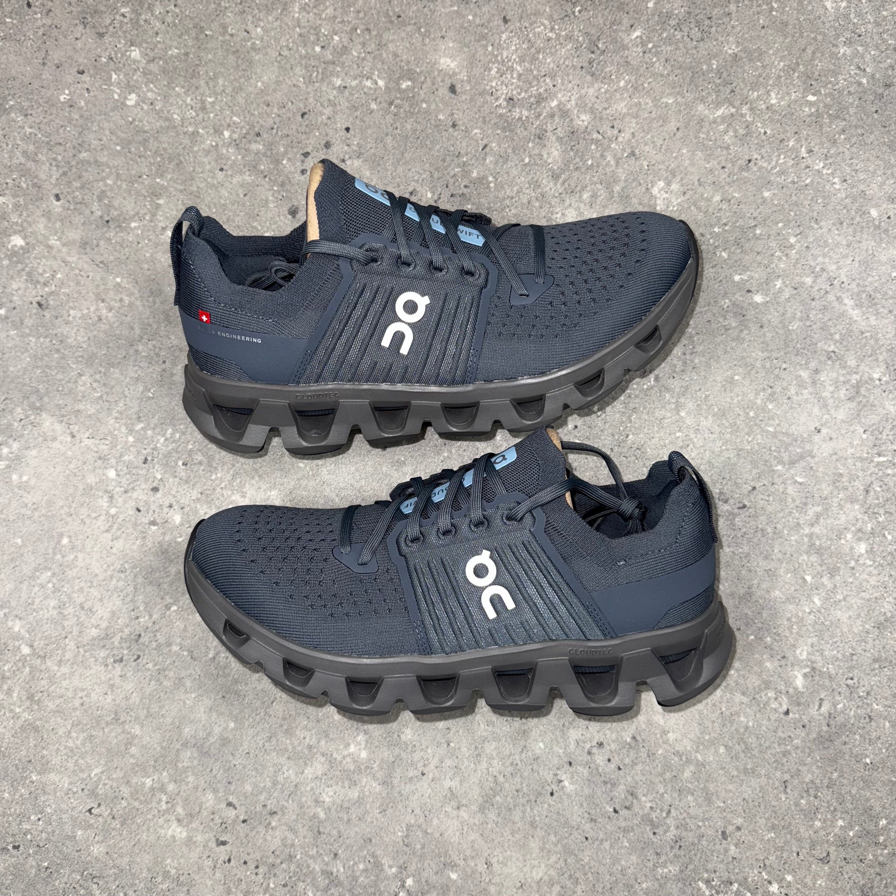 ON RUNNING CLOUDSWIFT 4 - STONE / ASPHALT